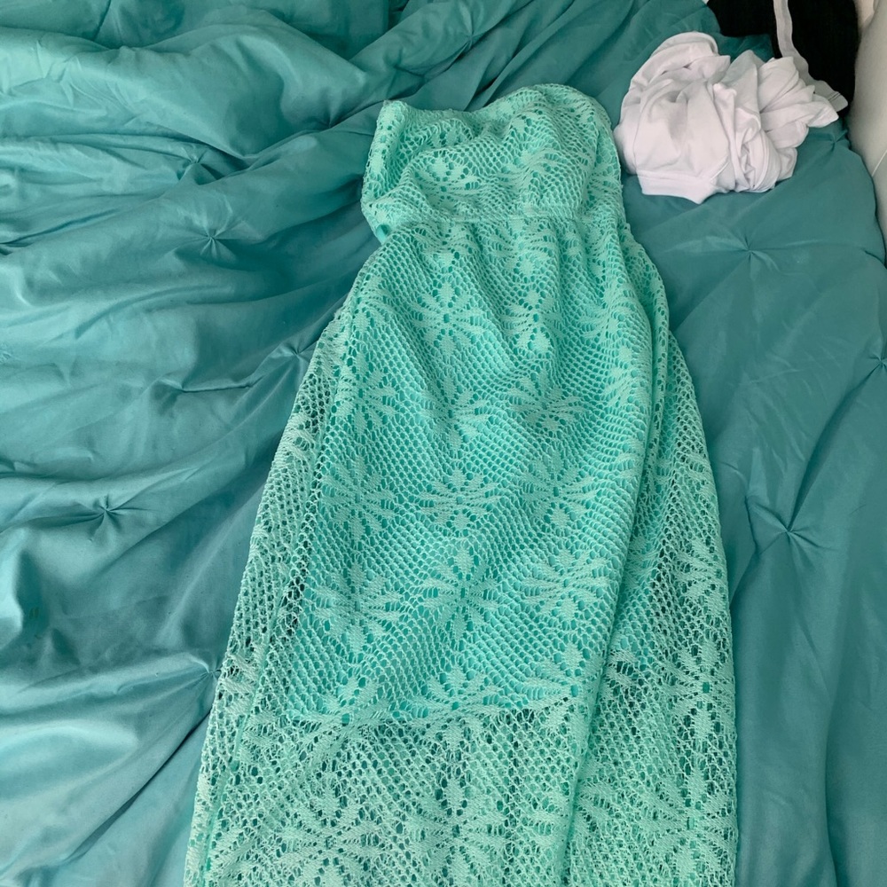 strapless dress